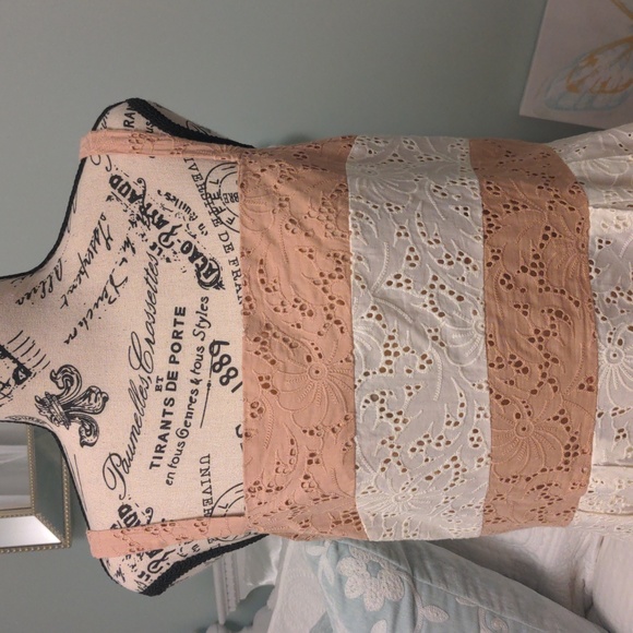 Ann Taylor LOFT, eyelet dress, size 12. - Picture 3 of 14